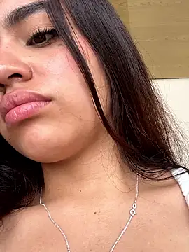 KityOlivia online show from January 9, 2026, 2:46 pm