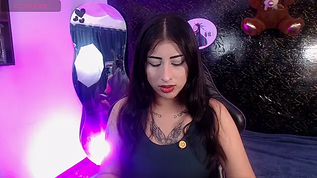 dulcinea77gp online show from April 21, 2026, 3:46 am