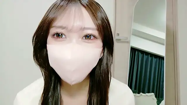 Snapshot of alicechan_v chatting on May 3, 2026, 11:26 am alicechan v online show from May 3, 2026, 11:26 am