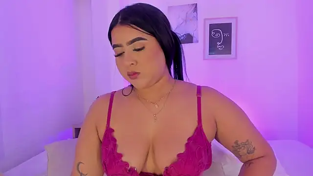 Snapshot of alejandrarojas_ chatting on April 21, 2026, 12:23 pm alejandrarojas online show from April 21, 2026, 12:23 pm