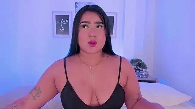 Snapshot of alejandrarojas_ chatting on April 30, 2026, 1:07 pm alejandrarojas online show from April 30, 2026, 1:07 pm