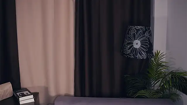 Snapshot of VanAbeln chatting on November 30, 2025, 1:23 pm VanAbeln online show from November 30, 2025, 1:23 pm