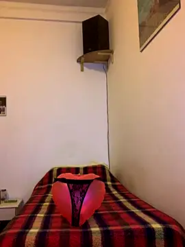 Snapshot of Malvino1934 chatting on December 2, 2025, 9:38 pm Malvino1934 online show from December 2, 2025, 9:38 pm