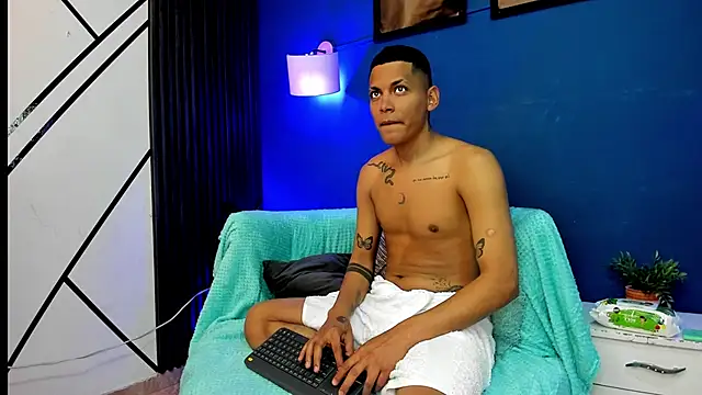 IAN LEIN online show from November 24, 2025, 4:23 am