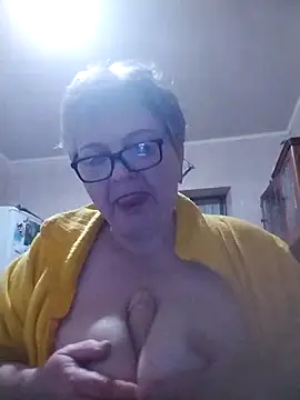 MillanaOcean online show from December 1, 2025, 10:21 pm