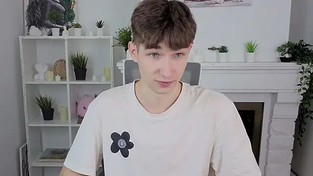 Maxwellchiik online show from November 26, 2025, 12:38 pm