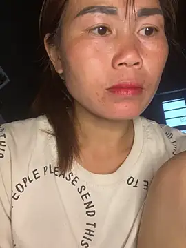 meganmeo online show from March 18, 2026, 5:32 am