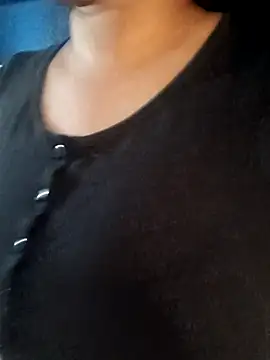 priyakutty1431 online show from December 3, 2025, 7:52 am