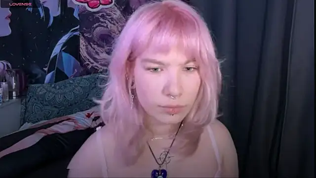 Snapshot of LolaDollyMur chatting on December 19, 2025, 7:16 pm LolaDollyMur online show from December 19, 2025, 7:16 pm