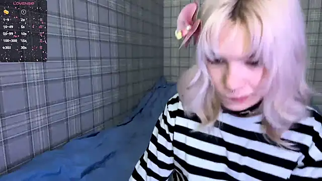 Snapshot of LolaDollyMur chatting on January 17, 2026, 9:07 pm LolaDollyMur online show from January 17, 2026, 9:07 pm