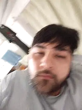 Snapshot of Koma001 chatting on February 23, 2026, 5:02 pm Koma001 online show from February 23, 2026, 5:02 pm