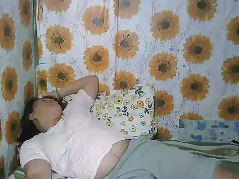 Smilinglovely online show from March 13, 2026, 2:00 pm