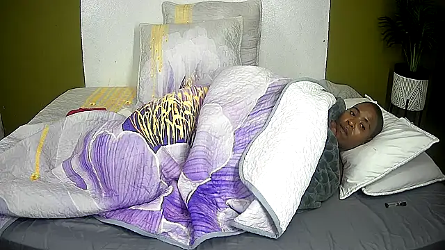 Snapshot of SexyCurves9 chatting on June 11, 2026, 12:43 am SexyCurves9 online show from June 11, 2026, 12:43 am