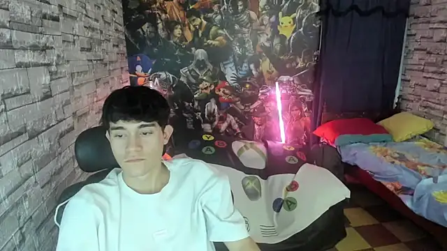 Snapshot of jay_orange chatting on December 19, 2025, 10:45 pm jay orange online show from December 19, 2025, 10:45 pm