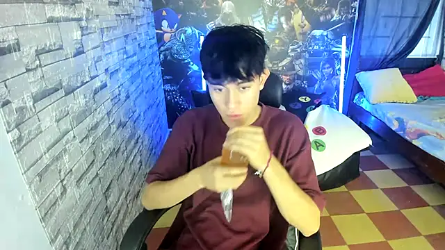 Snapshot of jay_orange chatting on December 5, 2025, 7:34 pm jay orange online show from December 5, 2025, 7:34 pm