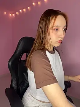 Snapshot of Davne_ chatting on November 28, 2025, 9:04 pm Davne online show from November 28, 2025, 9:04 pm