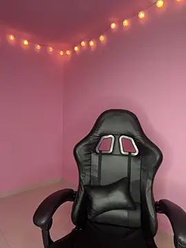 Davne  online show from December 21, 2025, 10:43 pm