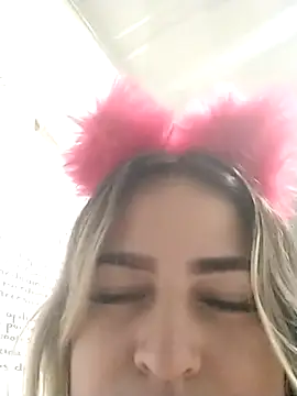 Snapshot of sexy_aurora_ourdoors chatting on November 27, 2025, 3:29 am sexy aurora ourdoors online show from November 27, 2025, 3:29 am