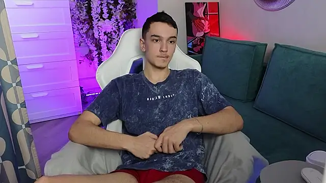 Snapshot of MoonlinSkinn chatting on February 20, 2026, 6:26 am MoonlinSkinn online show from February 20, 2026, 6:26 am