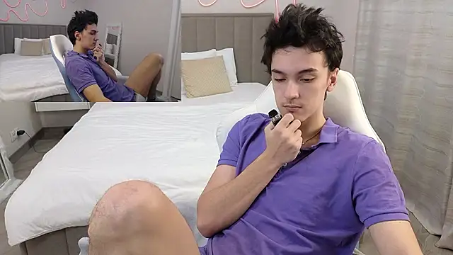 Snapshot of MoonlinSkinn chatting on February 6, 2026, 1:01 am MoonlinSkinn online show from February 6, 2026, 1:01 am