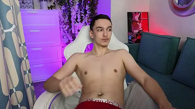 Snapshot of MoonlinSkinn chatting on February 27, 2026, 1:06 am MoonlinSkinn online show from February 27, 2026, 1:06 am