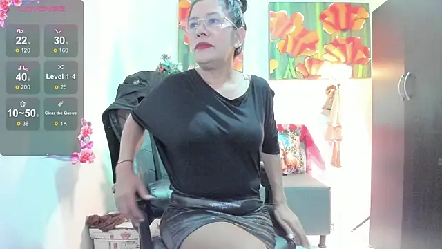 Miss clarepocahose online show from December 4, 2025, 1:04 am