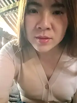 Snapshot of Lily-ross22 chatting on November 25, 2025, 5:08 am Lily-ross22 online show from November 25, 2025, 5:08 am