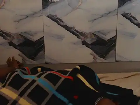 bubble love213 online show from November 30, 2025, 6:47 am