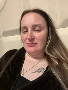 TomilaSi online show from April 7, 2026, 8:54 pm