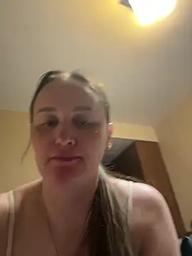 TomilaSi online show from April 11, 2026, 10:57 pm