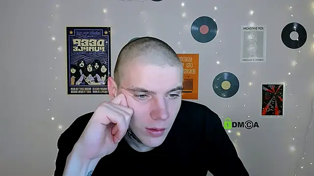 Snapshot of drew_soft_ chatting on November 29, 2025, 1:17 am drew soft online show from November 29, 2025, 1:17 am