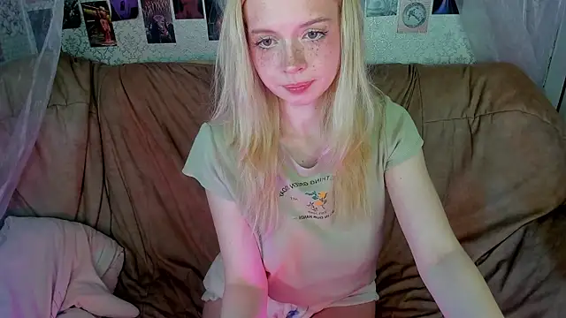 Snapshot of AlysaMeow chatting on July 1, 2026, 11:32 am AlysaMeow online show from July 1, 2026, 11:32 am