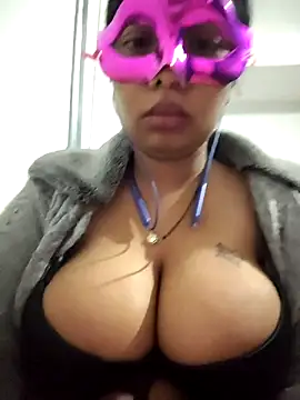 aarti03fb online show from January 6, 2026, 6:23 pm