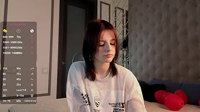 SharaSauer online show from February 16, 2026, 1:04 am