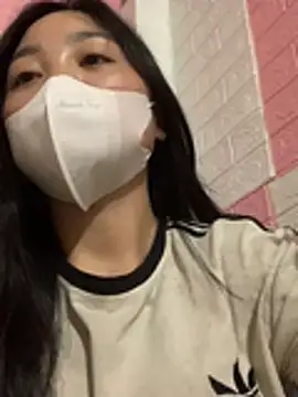 Snapshot of lana-kan chatting on May 5, 2026, 5:21 am lana-kan online show from May 5, 2026, 5:21 am