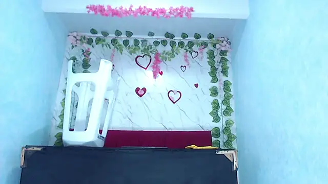 Snapshot of angelamanjarrezcm chatting on December 15, 2025, 4:24 pm angelamanjarrezcm online show from December 15, 2025, 4:24 pm