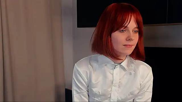 Snapshot of SaraAsberry chatting on December 1, 2025, 7:37 pm SaraAsberry online show from December 1, 2025, 7:37 pm