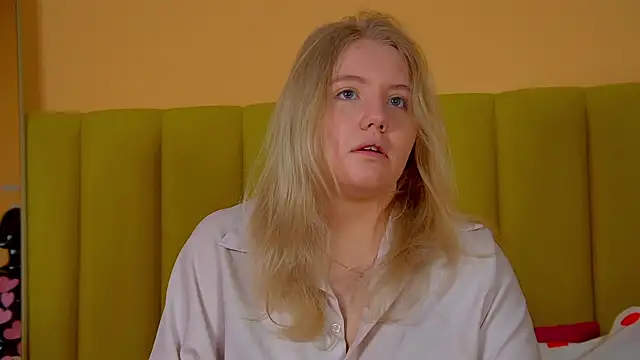 Snapshot of EmilyEvanse chatting on February 19, 2026, 6:21 am EmilyEvanse online show from February 19, 2026, 6:21 am