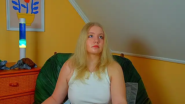 EmilyEvanse online show from November 29, 2025, 6:13 am