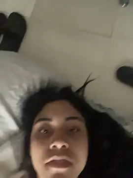 Miia moonn online show from December 5, 2025, 10:58 am