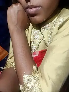 Hot Naira  online show from December 3, 2025, 11:09 am