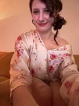 Snapshot of lilliabloom chatting on February 11, 2026, 5:40 am lilliabloom online show from February 11, 2026, 5:40 am