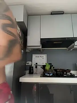 Snapshot of SaraAndrade_ chatting on February 21, 2026, 12:40 pm SaraAndrade online show from February 21, 2026, 12:40 pm