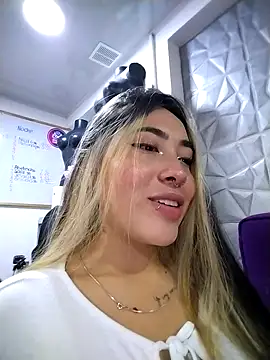 Snapshot of Manuela_Velvet chatting on November 27, 2025, 2:23 am Manuela Velvet online show from November 27, 2025, 2:23 am