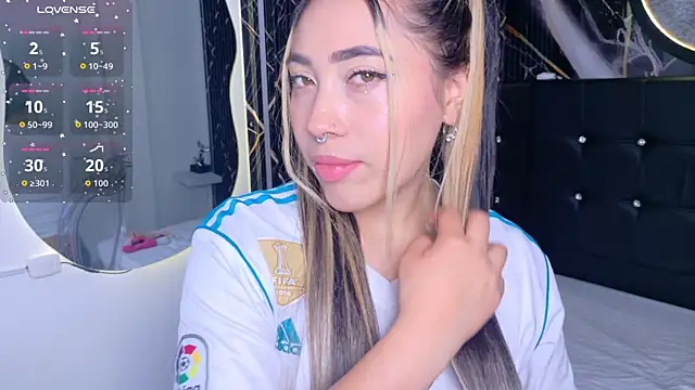 Snapshot of Manuela_Velvet chatting on November 30, 2025, 4:24 am Manuela Velvet online show from November 30, 2025, 4:24 am