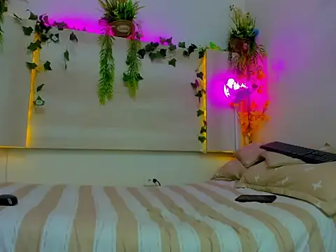 Snapshot of AngelSlimm chatting on November 27, 2025, 5:08 am AngelSlimm online show from November 27, 2025, 5:08 am