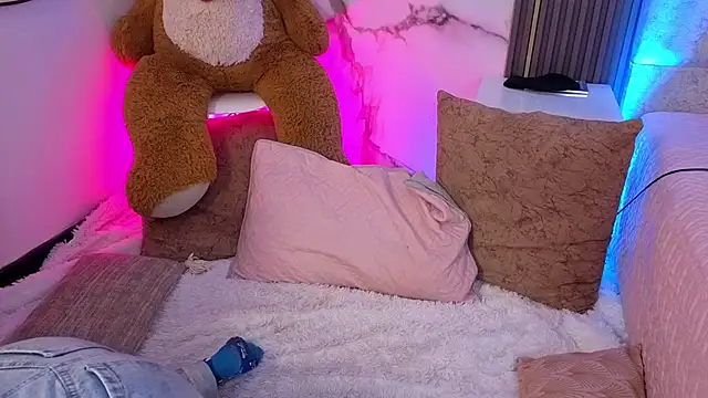 Kattie sweet1 online show from March 12, 2026, 1:04 pm