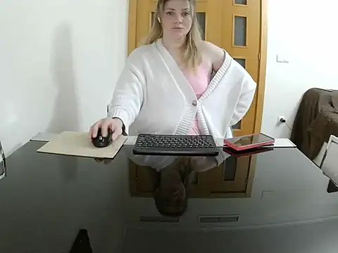 Adelyxveex online show from January 10, 2026, 11:44 pm