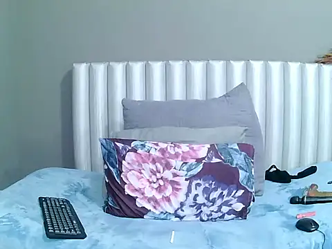 Snapshot of SavageHoney chatting on November 30, 2025, 12:44 am SavageHoney online show from November 30, 2025, 12:44 am