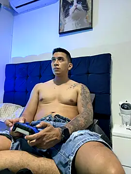 OliverWest04 online show from December 1, 2025, 6:25 am